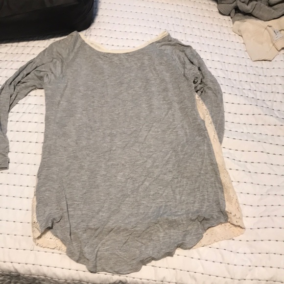 Lace quarter sleeve top - Picture 2 of 2